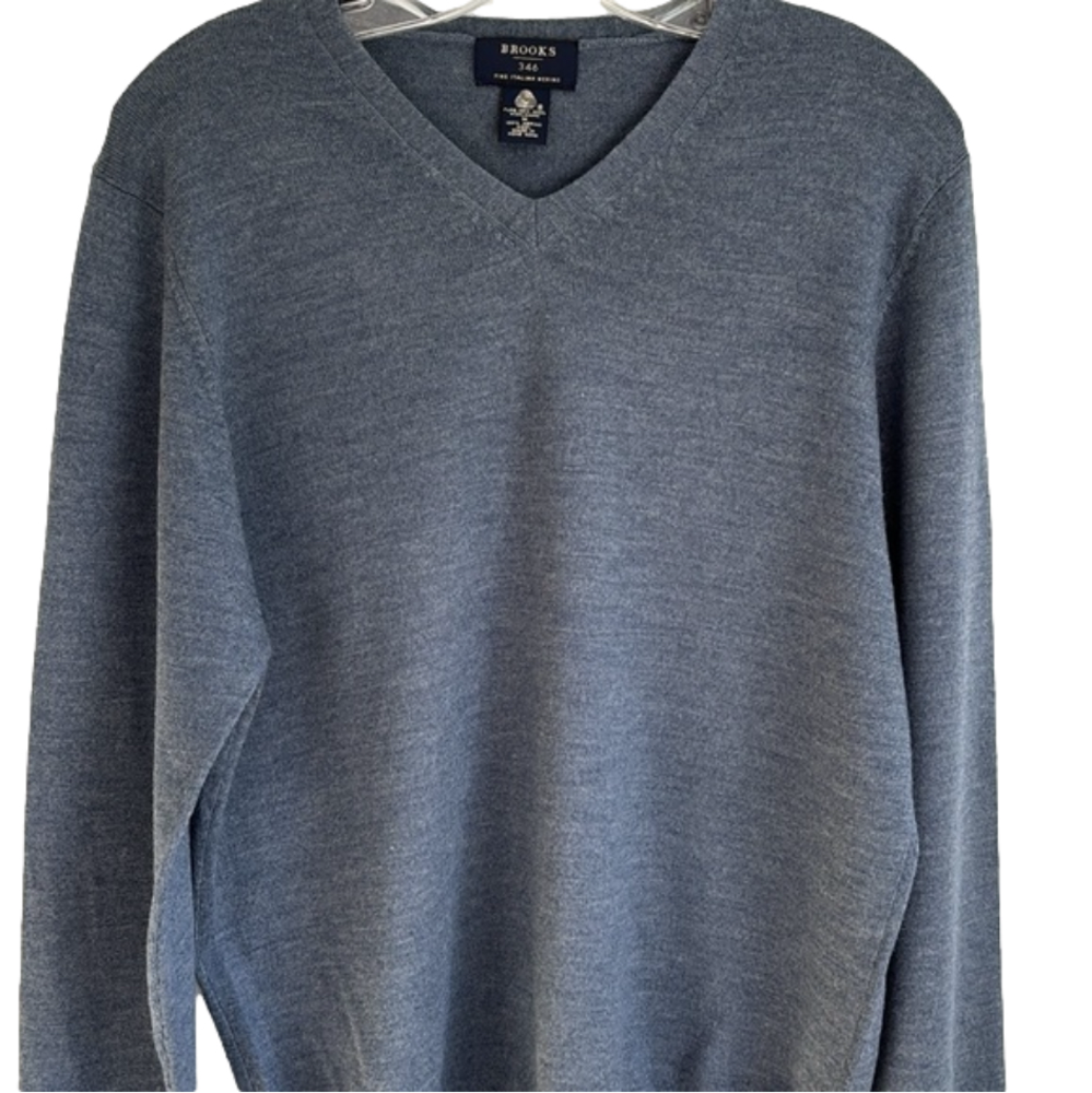 Brooks Brothers 346 100% Italian Merino Wool Sweater V-Neck Dusty Blue Medium